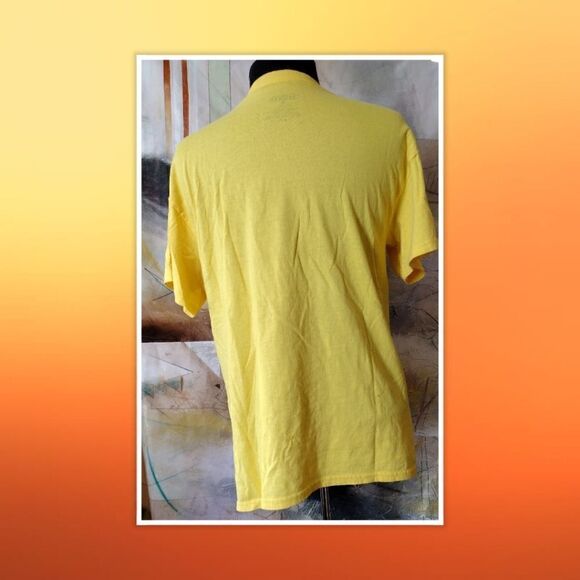 M&M’S 2016 Yellow Character Big Face T-Shirt Men's Medium woman's Large - Picture 3 of 4